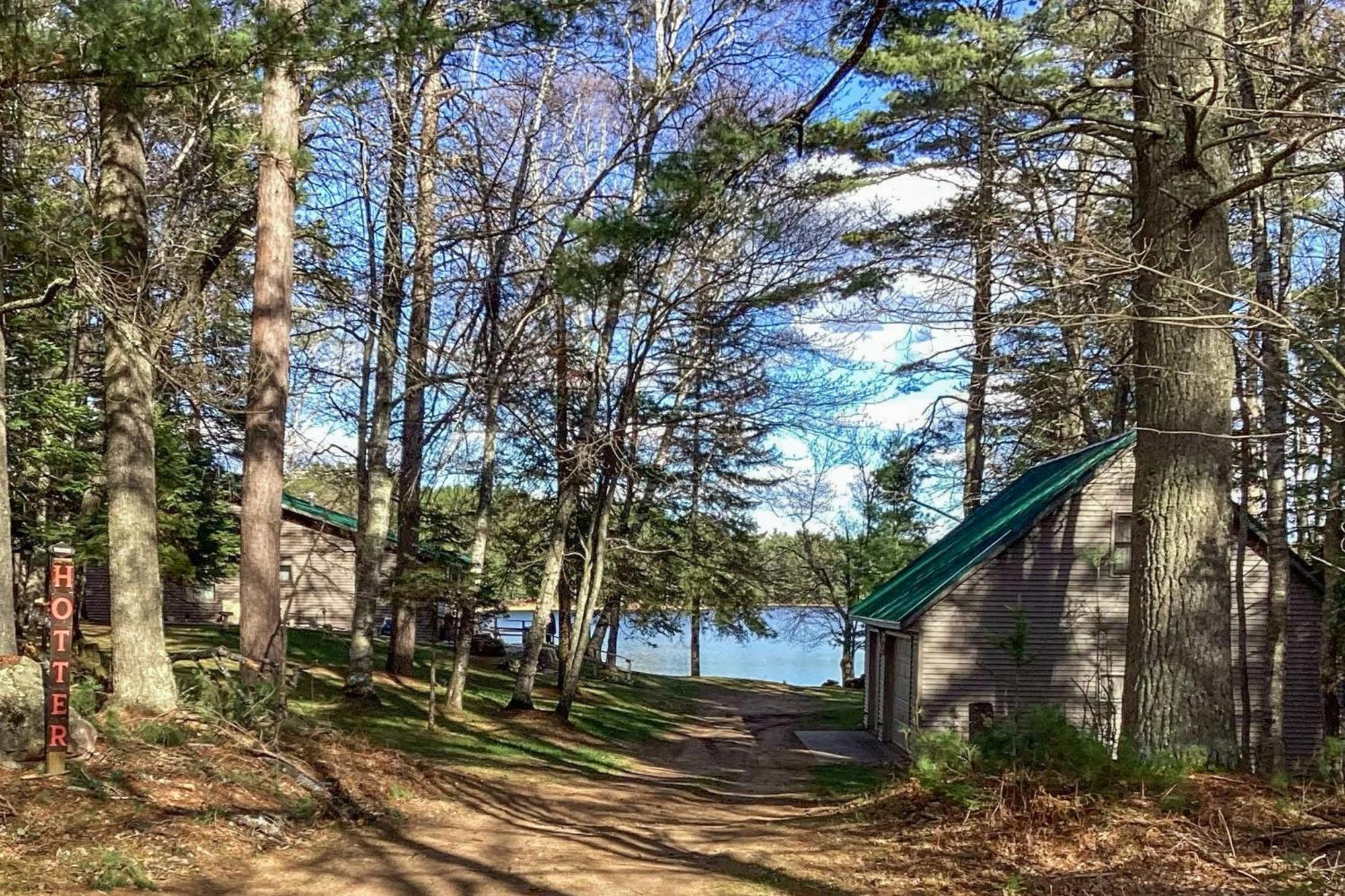 Hotter'S Cabin Sayner Esterno foto